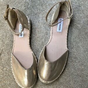 Steve Madden metallic golden espadrille flats